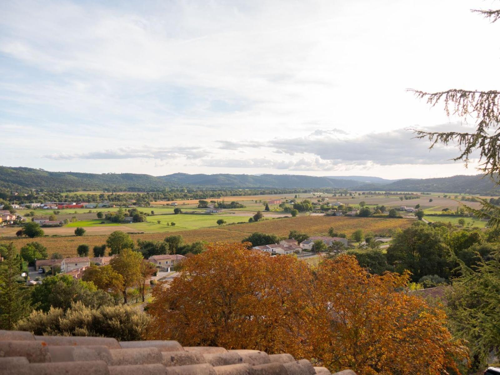 Appartement sur les toits, très jolie vue Provence Gréoux-les-Bains Esterno foto